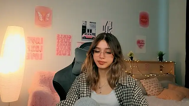 Snapshot of dinnerwithflowers chatting on March 2026 01:25:01 PM dinnerwithflowers online show from March 2026 01:25:01 PM