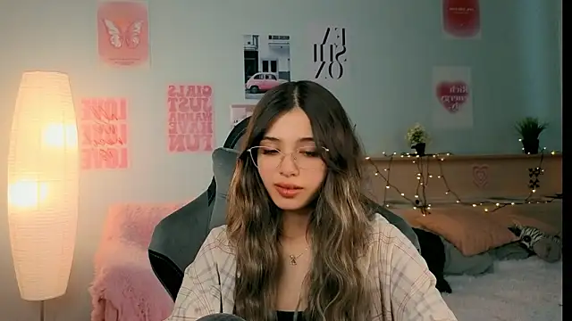 Snapshot of dinnerwithflowers chatting on March 2026 01:22:01 PM dinnerwithflowers online show from March 2026 01:22:01 PM