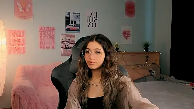 Snapshot of dinnerwithflowers chatting on March 2026 01:01:01 PM dinnerwithflowers online show from March 2026 01:01:01 PM