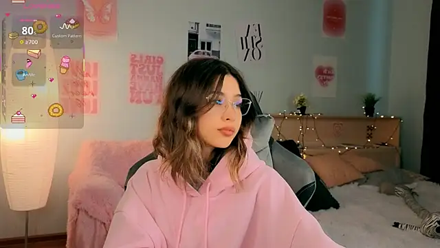 Snapshot of dinnerwithflowers chatting on April 2026 01:06:02 PM dinnerwithflowers online show from April 2026 01:06:02 PM