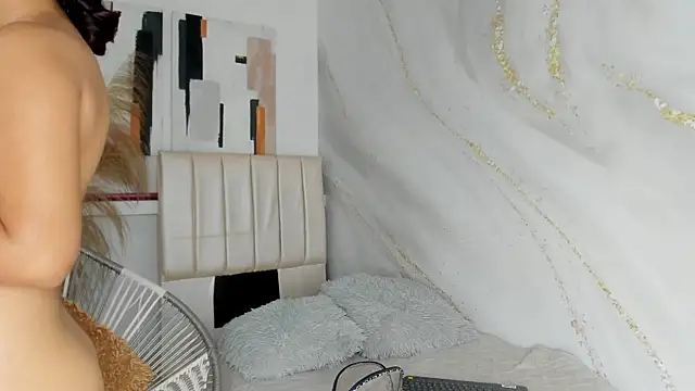 Snapshot of sofia_laverde chatting on April 2026 07:22:01 PM sofia laverde online show from April 2026 07:22:01 PM