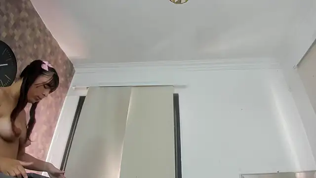 Snapshot of sofia_laverde chatting on April 2026 06:58:02 PM sofia laverde online show from April 2026 06:58:02 PM