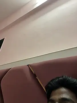 Snapshot of Yourdhiraj chatting on February 2026 06:09:01 PM Yourdhiraj online show from February 2026 06:09:01 PM