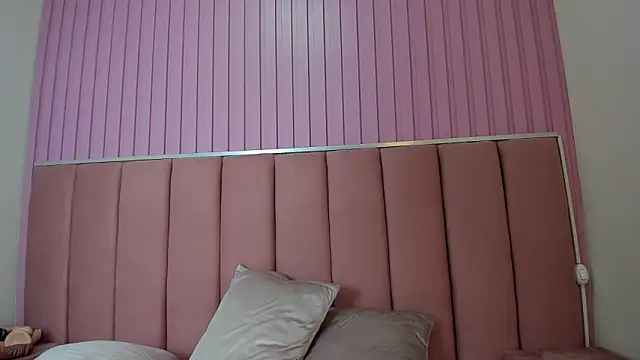 Zoehoney hl online show from March 2026 08:04:01 PM