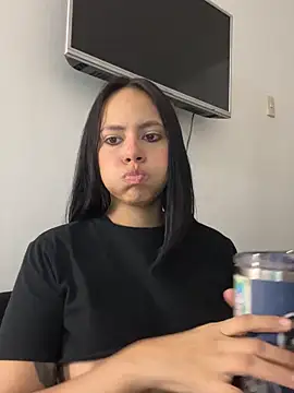 Snapshot of CarolinaRaven chatting on March 2026 04:39:01 AM CarolinaRaven online show from March 2026 04:39:01 AM