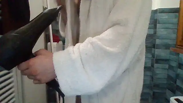 Snapshot of porcland chatting on March 2026 06:11:01 PM porcland online show from March 2026 06:11:01 PM