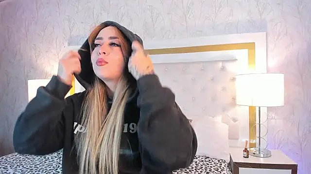 Xara Shadow online show from February 2026 10:38:01 PM