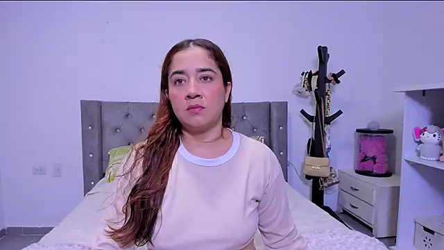 naive natty10 online show from February 2026 10:16:01 PM