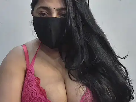 Snapshot of GaggingGirl_ chatting on April 2026 03:45:01 PM GaggingGirl online show from April 2026 03:45:01 PM