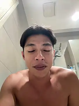Yooo17 online show from June 2026 05:37:01 PM