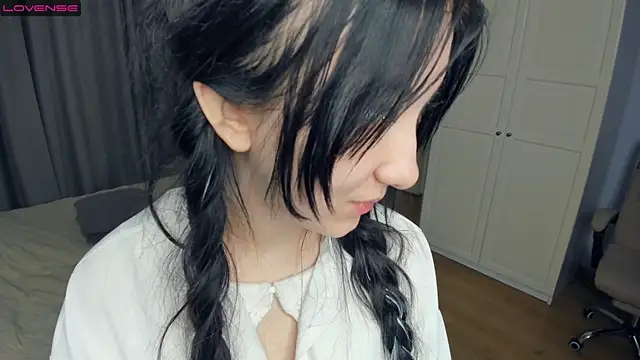 RoxanneComisky online show from February 2026 07:01:02 AM