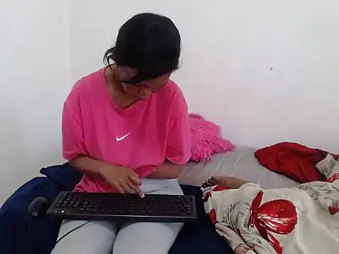 B Slut online show from February 2026 04:14:01 PM