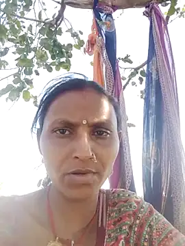 Snapshot of Juli_rathore chatting on March 2026 04:25:02 AM Juli rathore online show from March 2026 04:25:02 AM