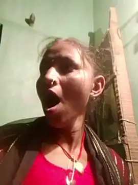 Snapshot of Juli_rathore chatting on March 2026 11:44:01 PM Juli rathore online show from March 2026 11:44:01 PM