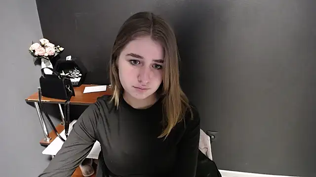 Snapshot of Sunny_siren chatting on March 2026 02:01:01 PM Sunny siren online show from March 2026 02:01:01 PM