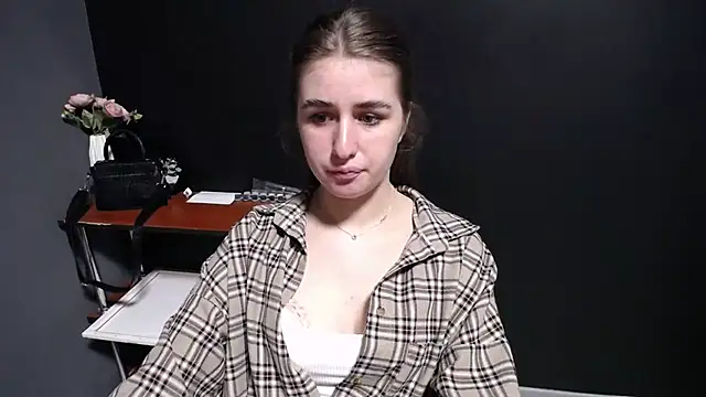 Snapshot of Sunny_siren chatting on March 2026 02:09:02 PM Sunny siren online show from March 2026 02:09:02 PM