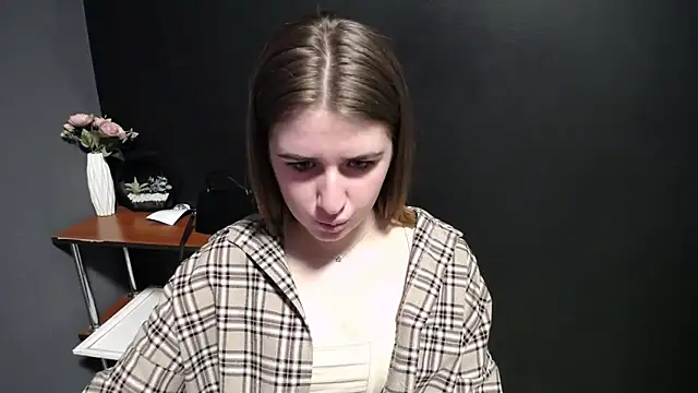 Snapshot of Sunny_siren chatting on March 2026 01:43:02 PM Sunny siren online show from March 2026 01:43:02 PM