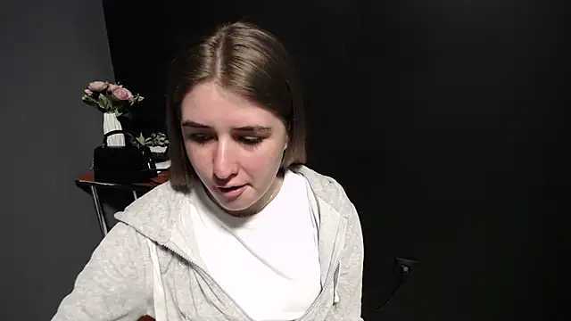 Snapshot of Sunny_siren chatting on March 2026 12:28:01 PM Sunny siren online show from March 2026 12:28:01 PM