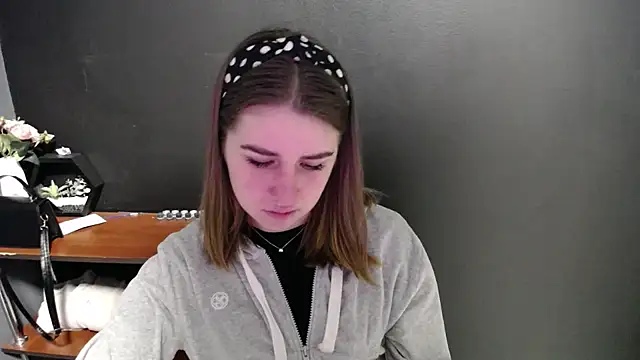 Snapshot of Sunny_siren chatting on April 2026 12:16:02 PM Sunny siren online show from April 2026 12:16:02 PM