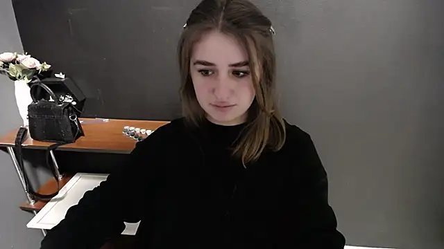 Snapshot of Sunny_siren chatting on April 2026 12:41:01 PM Sunny siren online show from April 2026 12:41:01 PM