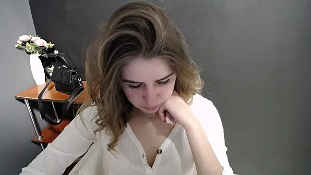 Snapshot of Sunny_siren chatting on April 2026 12:39:01 PM Sunny siren online show from April 2026 12:39:01 PM