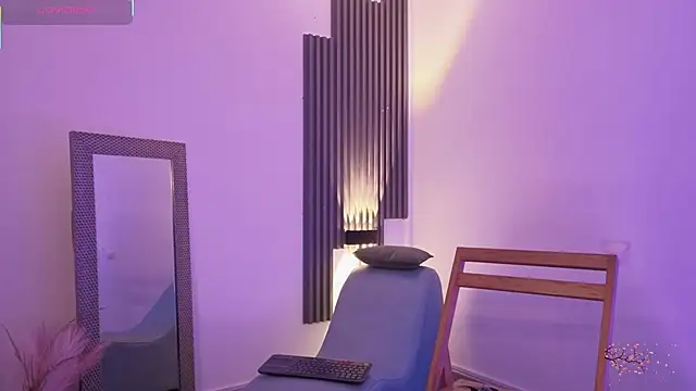 fransheskarossi online show from February 2026 12:16:01 PM