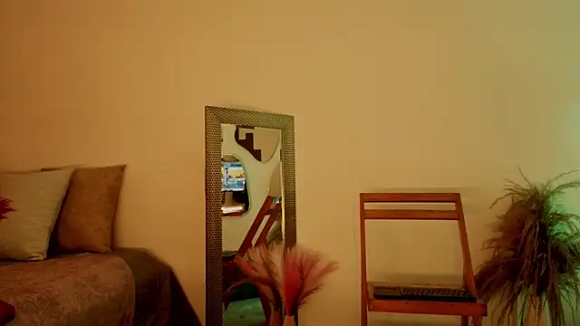 fransheskarossi online show from March 2026 11:46:01 AM