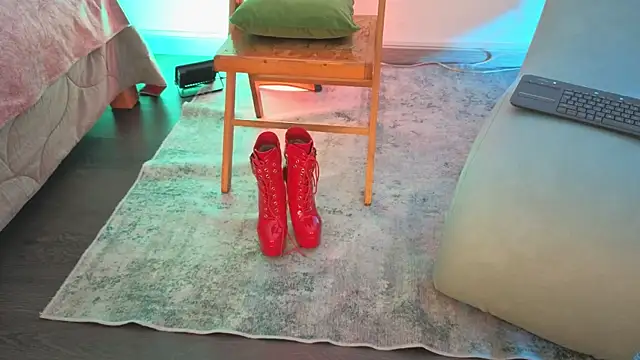 fransheskarossi online show from April 2026 11:59:02 AM