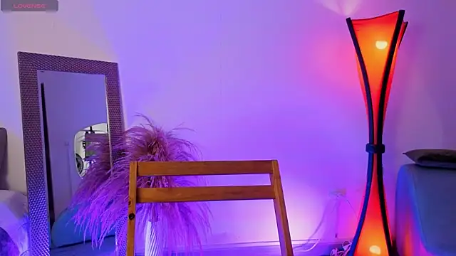 fransheskarossi online show from April 2026 11:57:02 AM