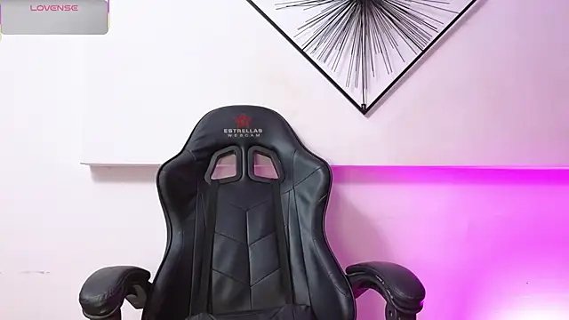 Snapshot of Rosse_Baker_ chatting on March 2026 12:43:01 PM Rosse Baker online show from March 2026 12:43:01 PM