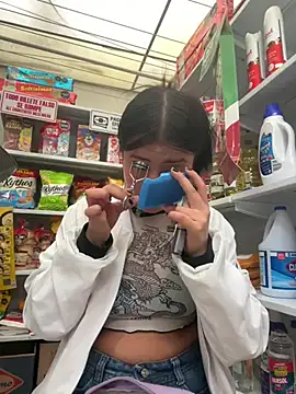 StrawberryPink  online show from February 2026 11:32:01 AM