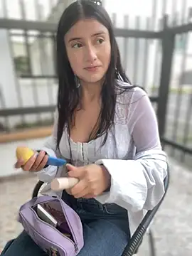 Snapshot of StrawberryPink_ chatting on April 2026 11:29:02 AM StrawberryPink online show from April 2026 11:29:02 AM