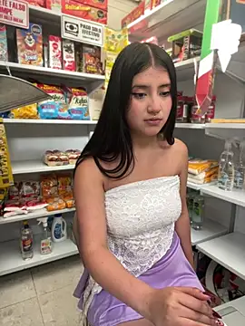 Snapshot of StrawberryPink_ chatting on April 2026 11:25:02 AM StrawberryPink online show from April 2026 11:25:02 AM