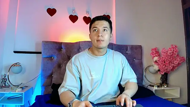 Alexander Connor online show from February 2026 12:13:02 PM