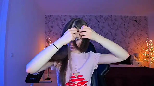 Hot Molly5 online show from April 2026 06:45:01 PM