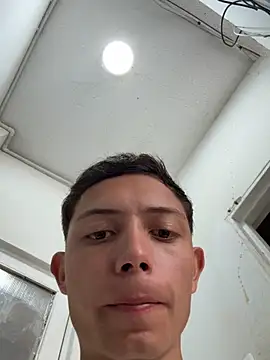 Snapshot of santiObrero chatting on June 2026 03:28:02 PM santiObrero online show from June 2026 03:28:02 PM
