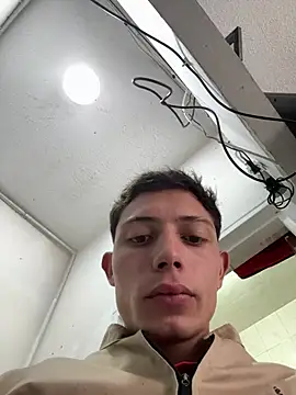 Snapshot of santiObrero chatting on July 2026 03:36:01 PM santiObrero online show from July 2026 03:36:01 PM