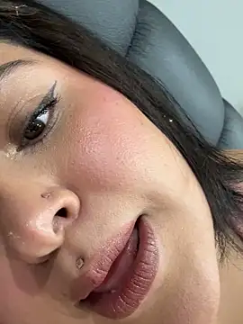 Snapshot of Nailealipsglossy chatting on April 2026 02:42:01 AM Nailealipsglossy online show from April 2026 02:42:01 AM