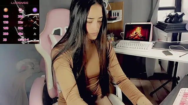 VictoriaHoneyy online show from April 2026 01:33:02 PM