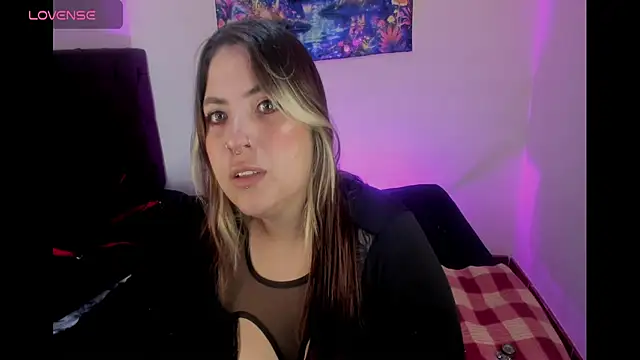 lunaa rayy420 online show from June 2026 04:45:01 PM