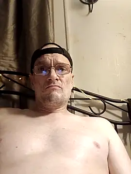 Snapshot of Stroudiowa72 chatting on April 2026 06:11:02 AM Stroudiowa72 online show from April 2026 06:11:02 AM