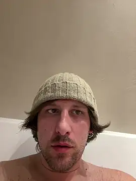 Snapshot of DaleBoca chatting on April 2026 12:22:02 AM DaleBoca online show from April 2026 12:22:02 AM