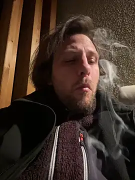 Snapshot of DaleBoca chatting on April 2026 02:06:01 AM DaleBoca online show from April 2026 02:06:01 AM