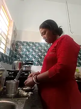 Hot-Tinaa online show from February 2026 07:54:02 AM