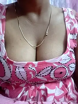 Hot-Tinaa online show from February 2026 12:22:02 AM