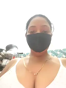 Hot-Tinaa online show from March 2026 04:03:02 PM