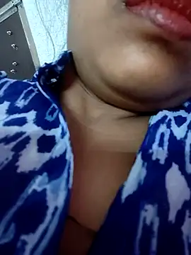 Snapshot of Hot-Tinaa chatting on March 2026 12:39:02 AM Hot-Tinaa online show from March 2026 12:39:02 AM