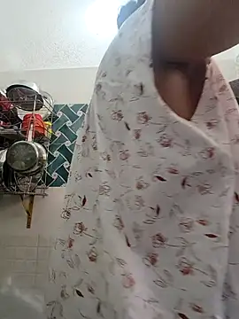 Snapshot of Hot-Tinaa chatting on March 2026 08:29:02 AM Hot-Tinaa online show from March 2026 08:29:02 AM