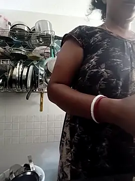 Snapshot of Hot-Tinaa chatting on April 2026 08:50:01 AM Hot-Tinaa online show from April 2026 08:50:01 AM