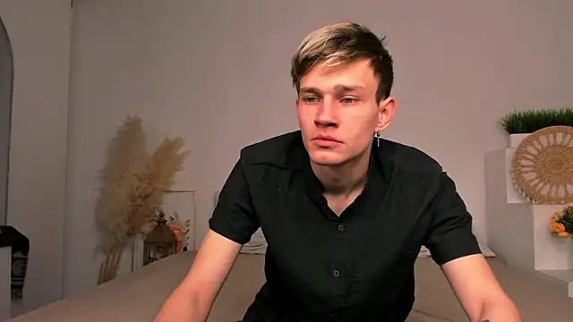 Snapshot of Volan_Starts chatting on February 2026 04:06:02 AM Volan Starts online show from February 2026 04:06:02 AM